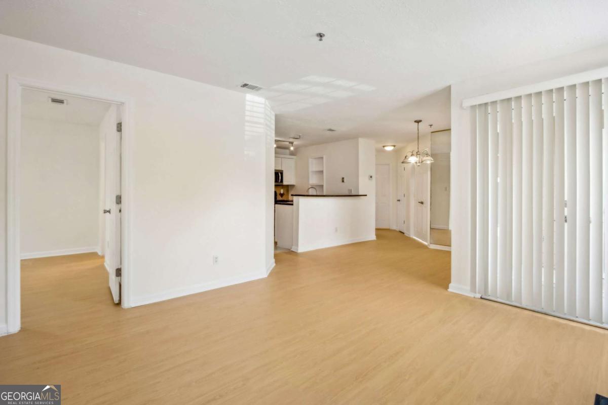 5638 River Heights XING SE