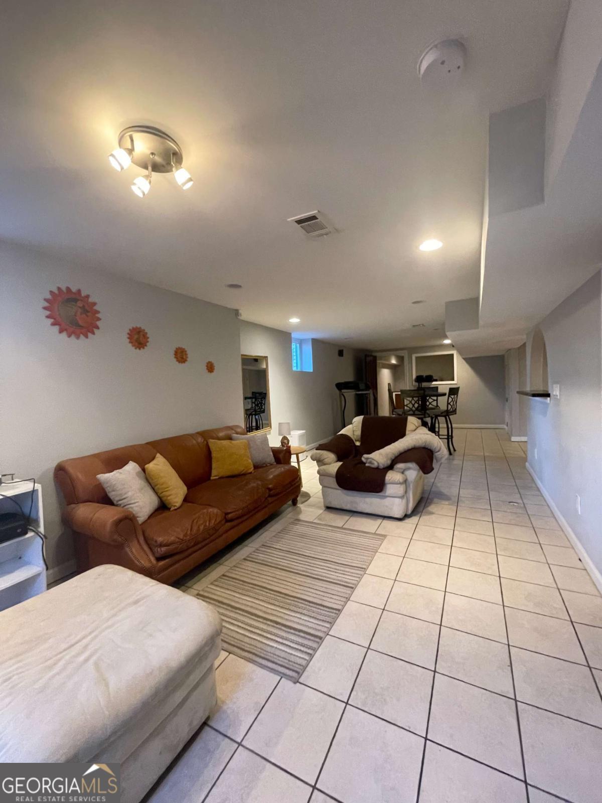 Kings Wood Estates - Residential Lease