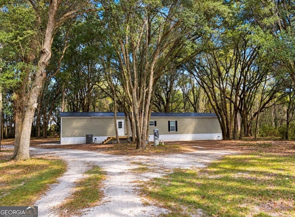 Photo of 307 Shady Oaks Circle, Hoboken, GA 31542 (MLS # 10882388)