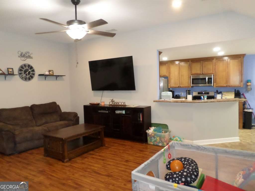 124 Fontenot DR