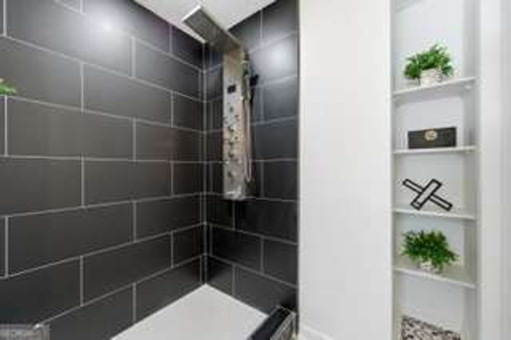 Photo of 2541 Santa Barbara Drive NW, Atlanta, GA 30318 (MLS # 10736189)