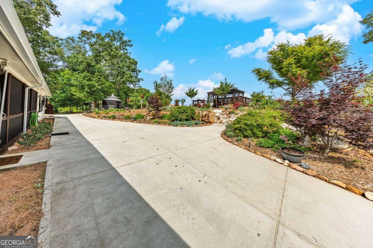 399 Smith RD