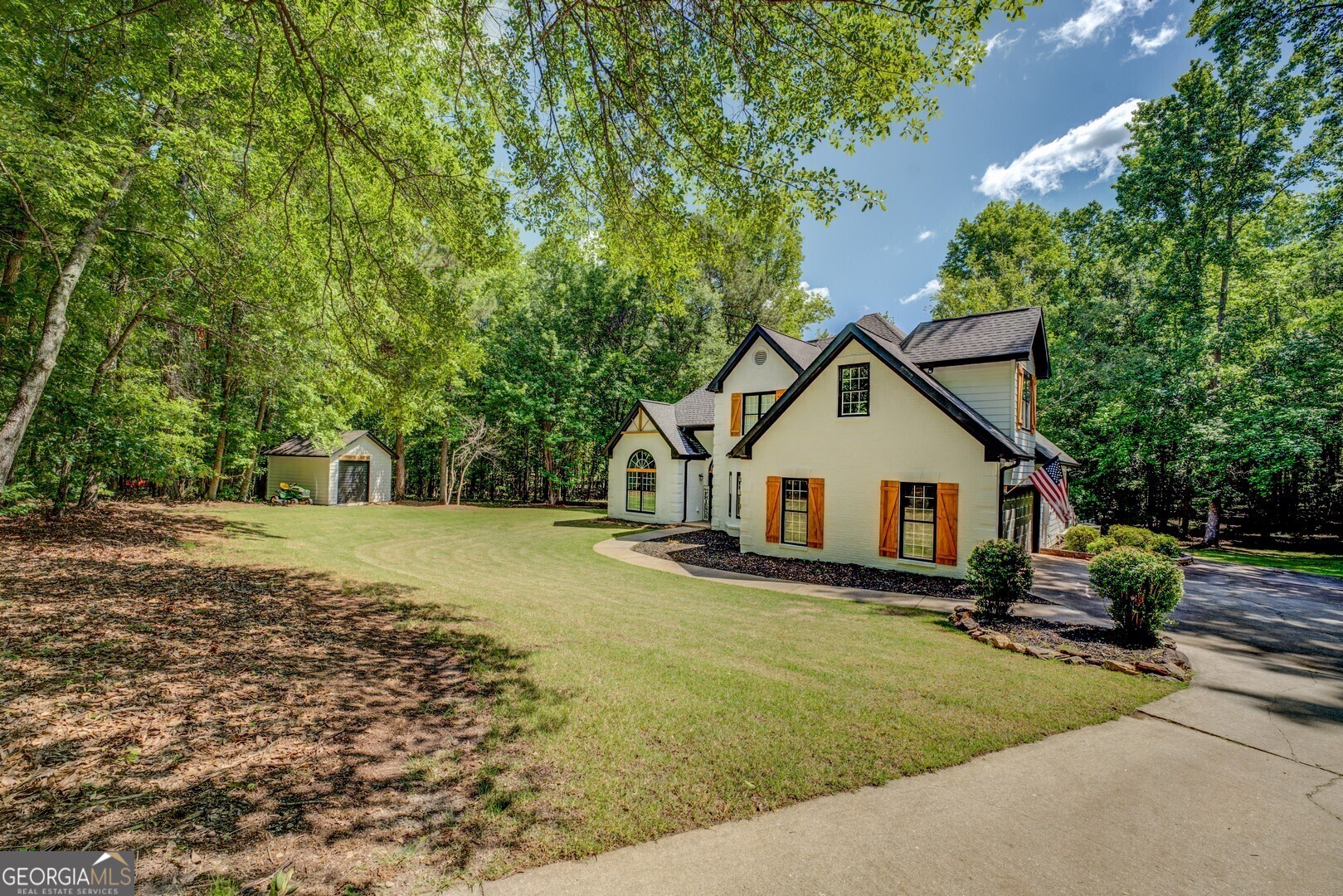 857 Cooper RD