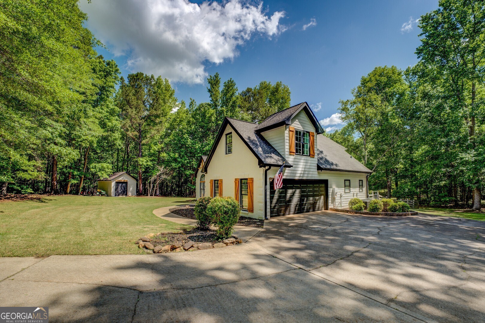 857 Cooper RD