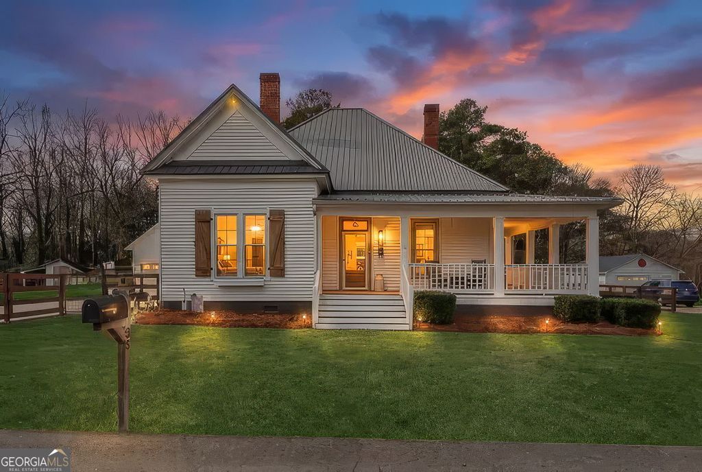 Photo of 35 Combs Street, Locust Grove, GA 30248 (MLS # 10688325)