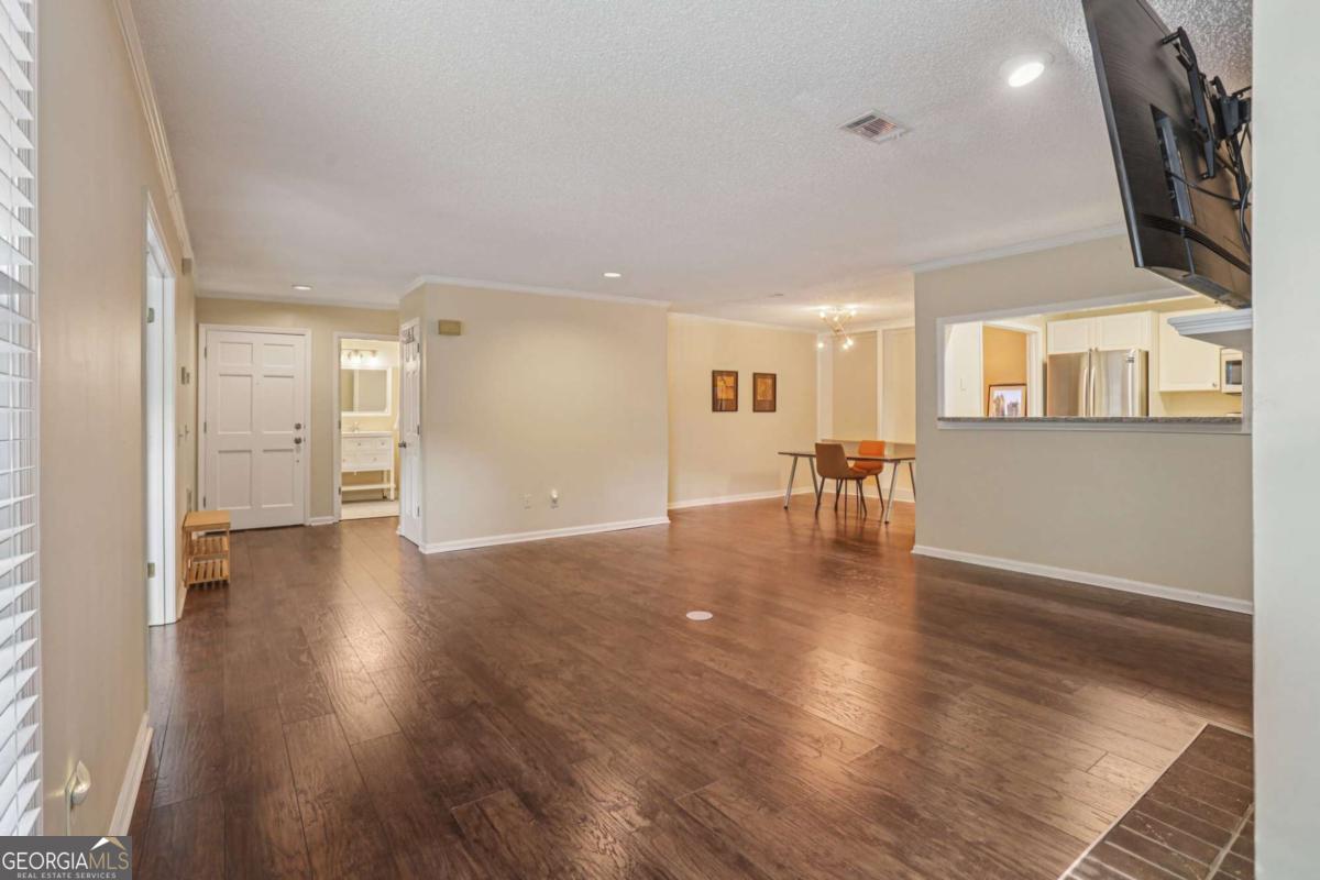 208 Bainbridge DR
