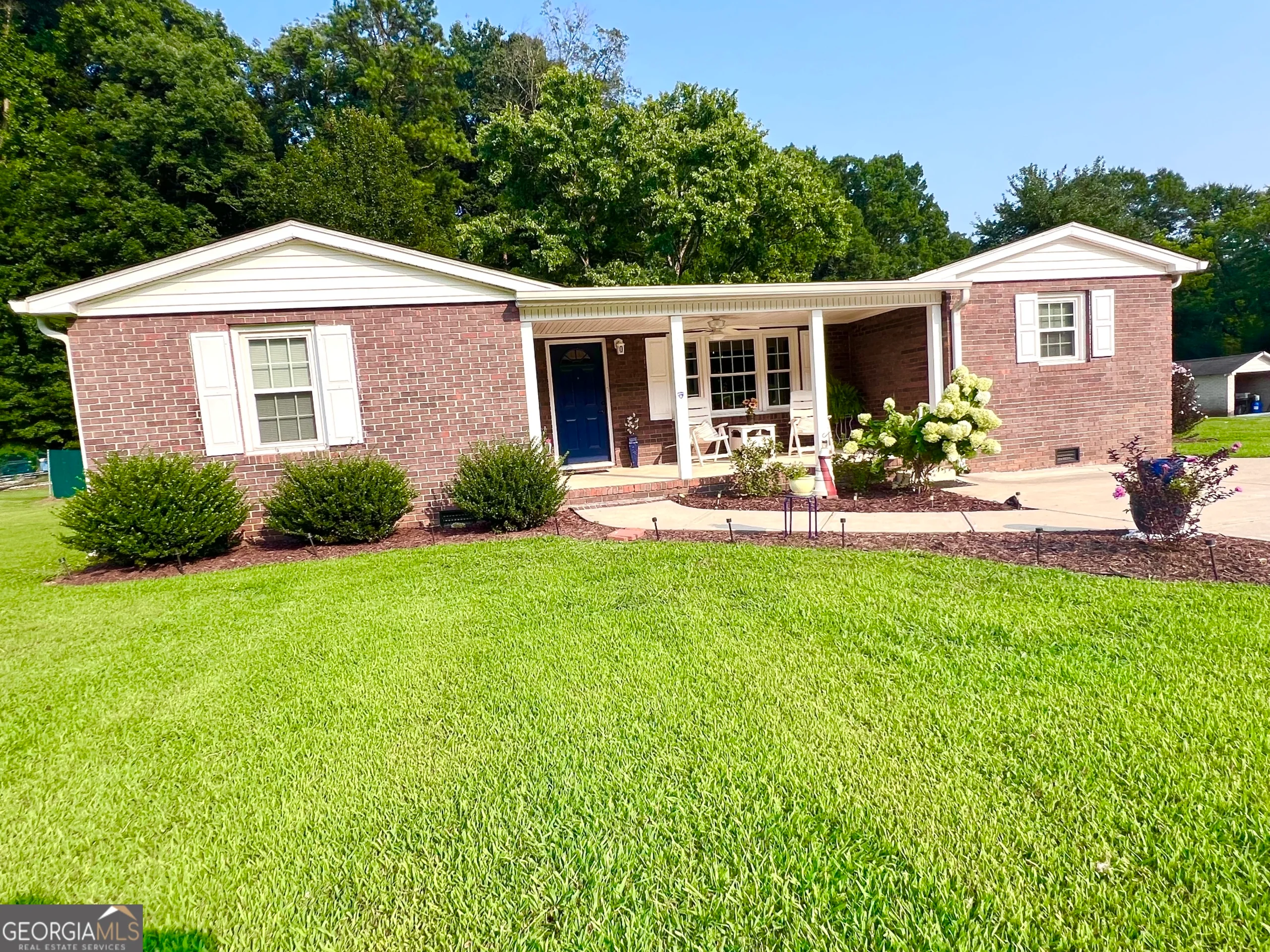 1517 Cave Spring Road SW