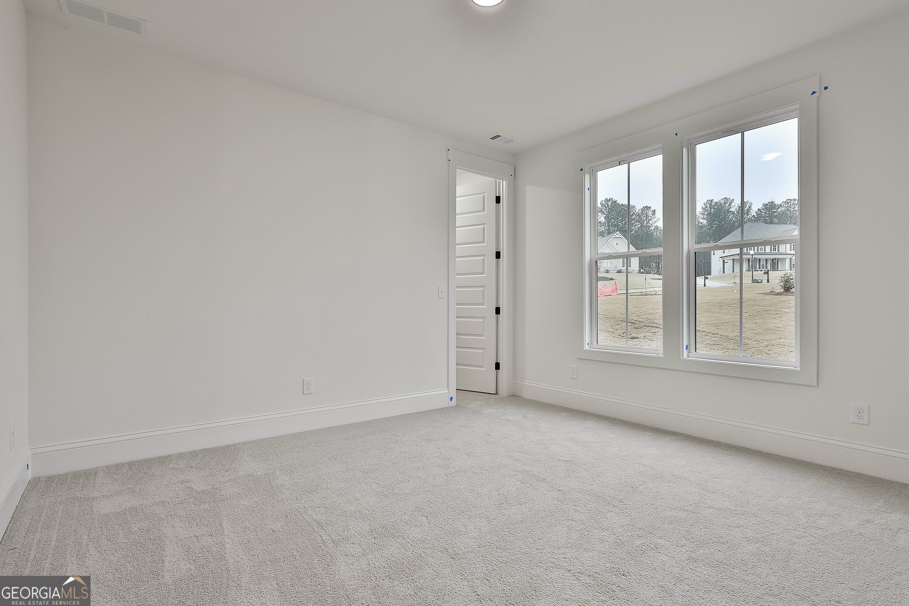 Fayetteville, Georgia 30215, United States, 4 Bedrooms Bedrooms, ,5 BathroomsBathrooms,Residential,Pending,42064