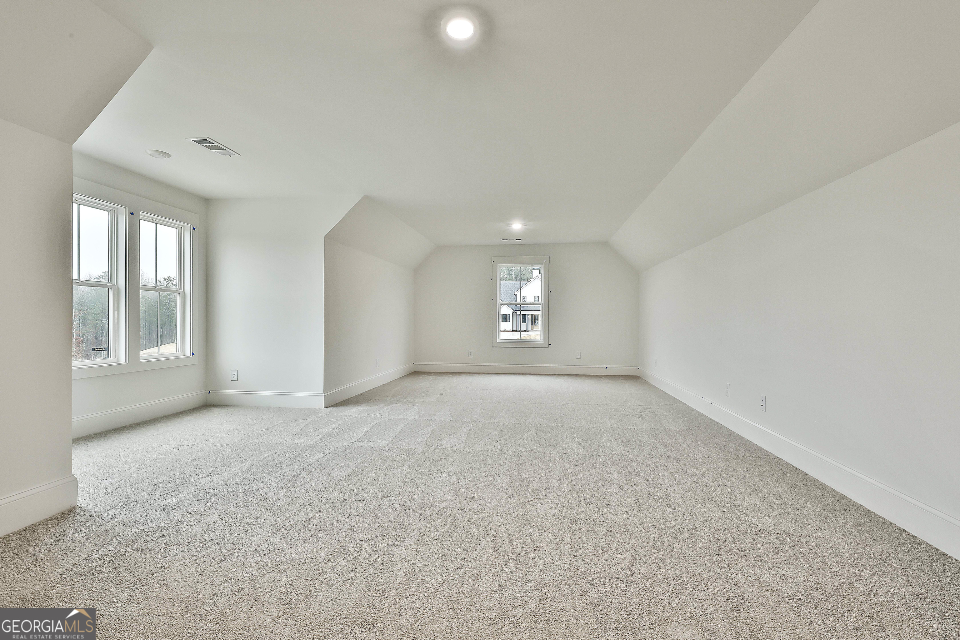 Fayetteville, Georgia 30215, United States, 4 Bedrooms Bedrooms, ,5 BathroomsBathrooms,Residential,Pending,42064