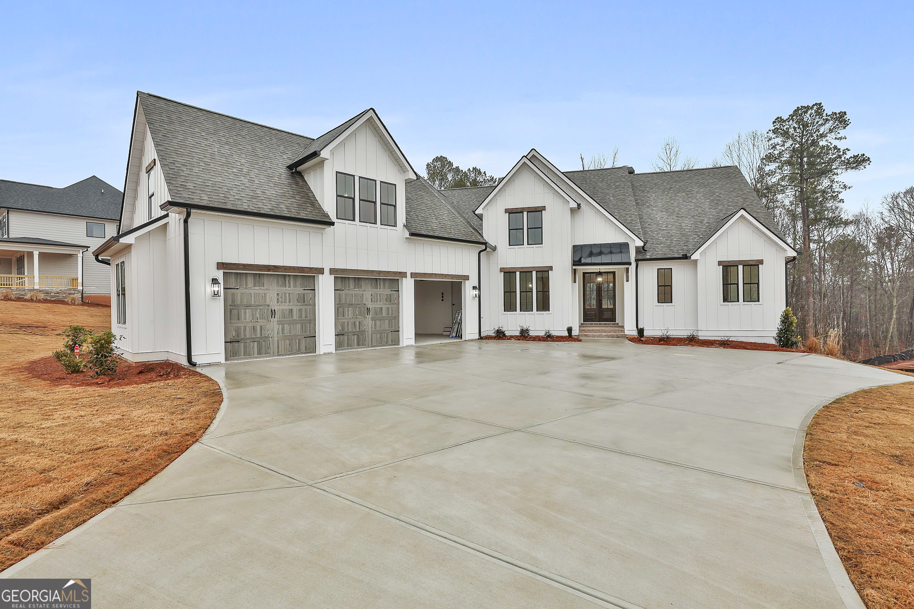 Fayetteville, Georgia 30215, United States, 4 Bedrooms Bedrooms, ,5 BathroomsBathrooms,Residential,Pending,42064