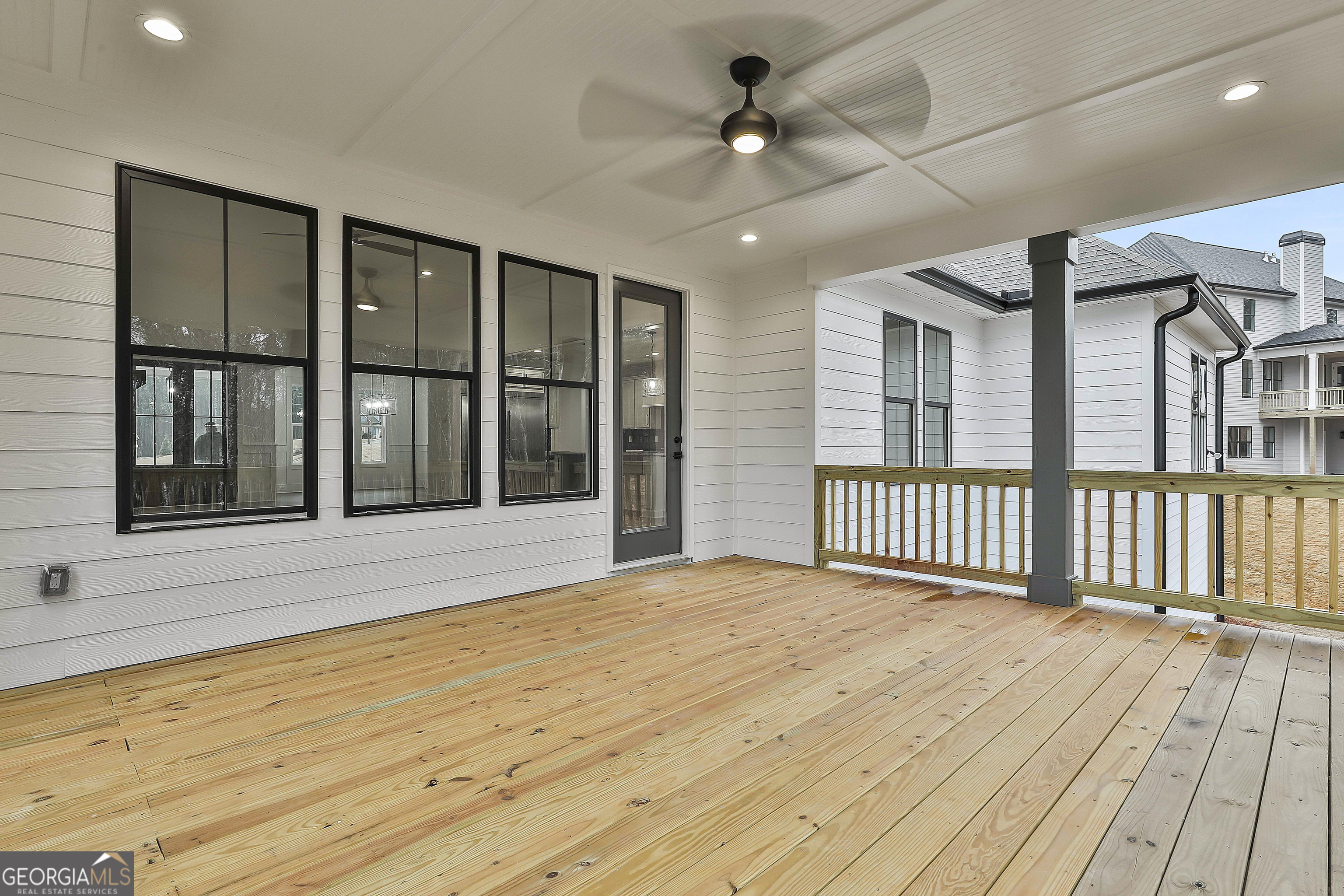 Fayetteville, Georgia 30215, United States, 4 Bedrooms Bedrooms, ,5 BathroomsBathrooms,Residential,Pending,42064