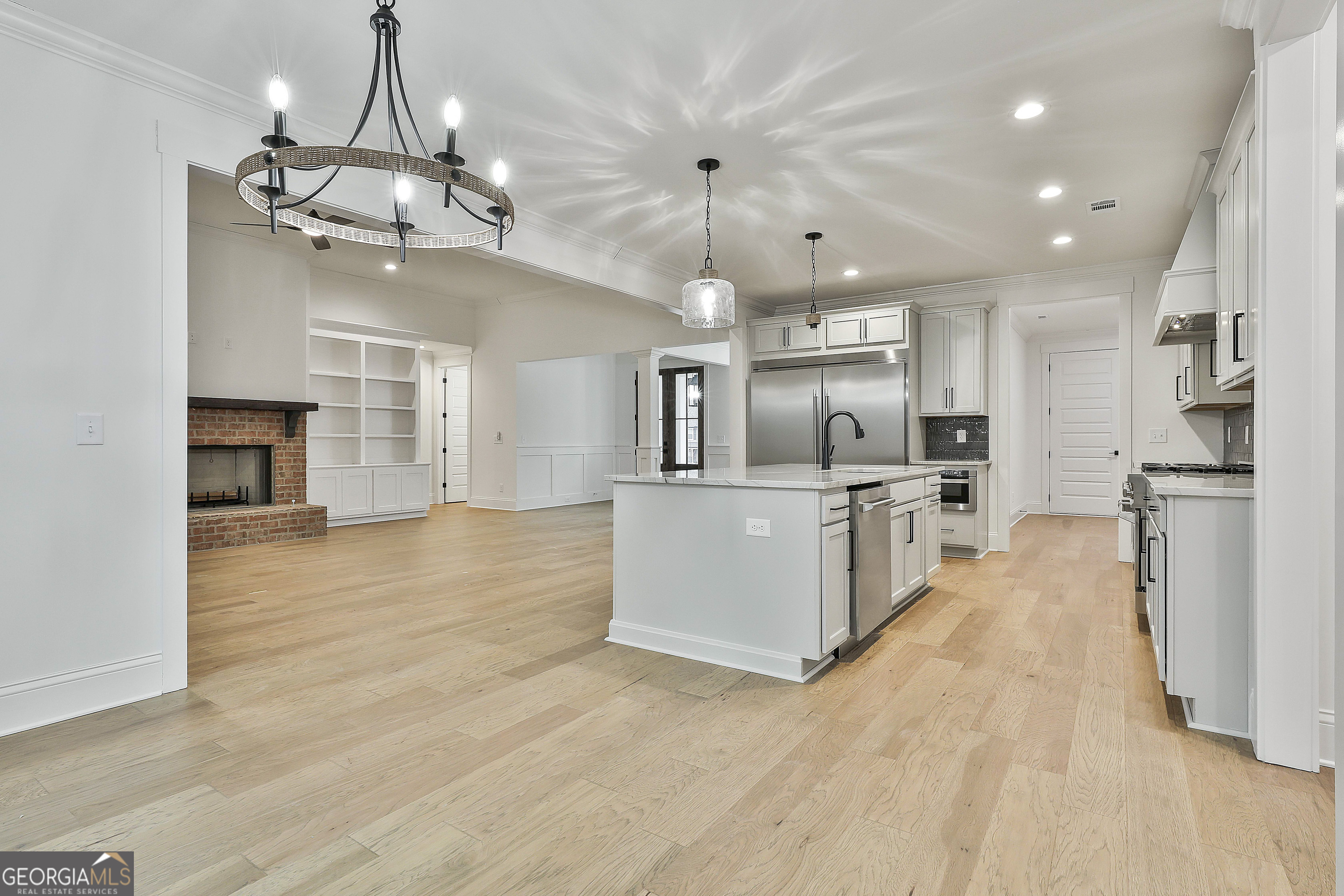 Fayetteville, Georgia 30215, United States, 4 Bedrooms Bedrooms, ,5 BathroomsBathrooms,Residential,Pending,42064