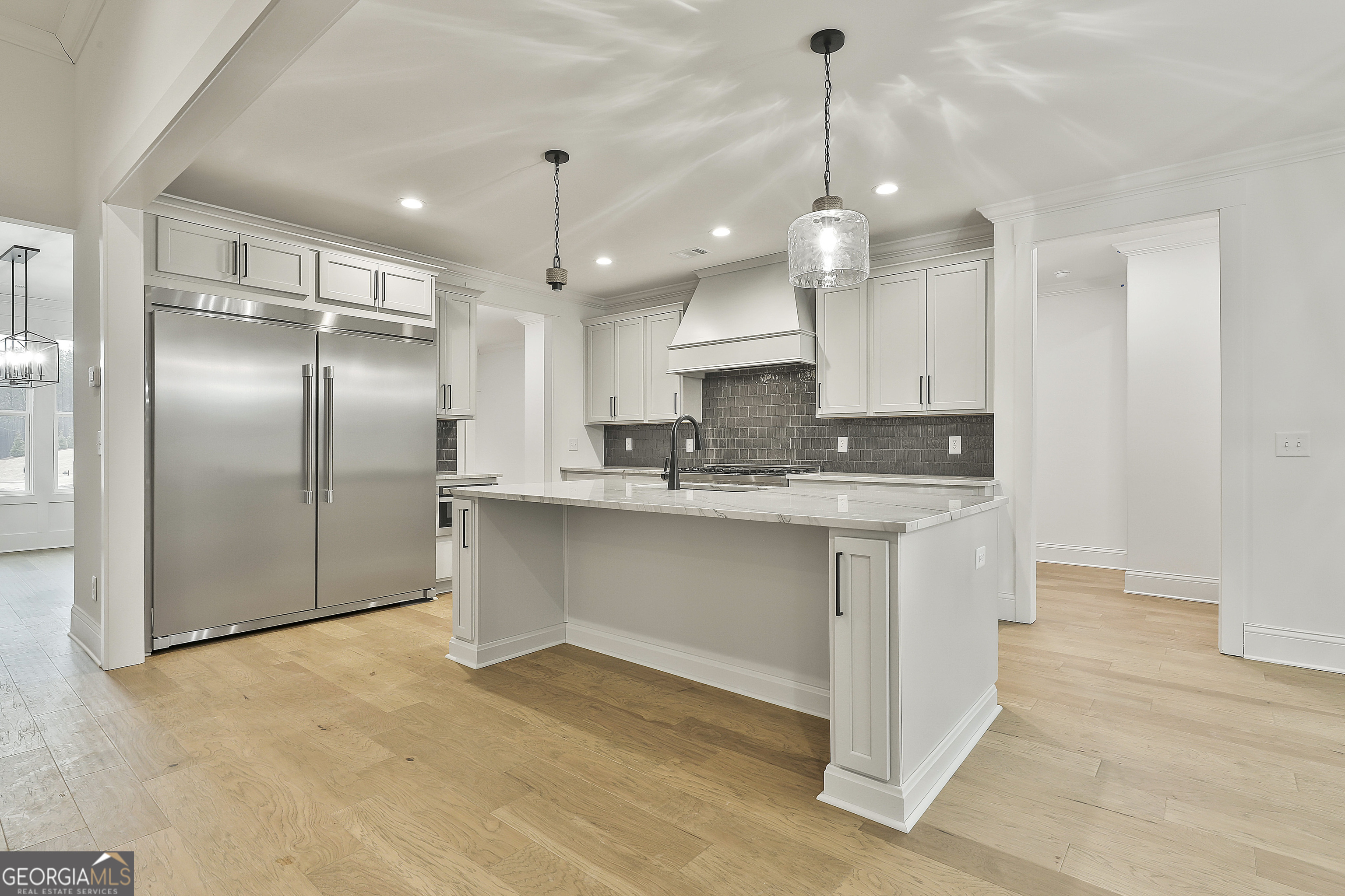 Fayetteville, Georgia 30215, United States, 4 Bedrooms Bedrooms, ,5 BathroomsBathrooms,Residential,Pending,42064