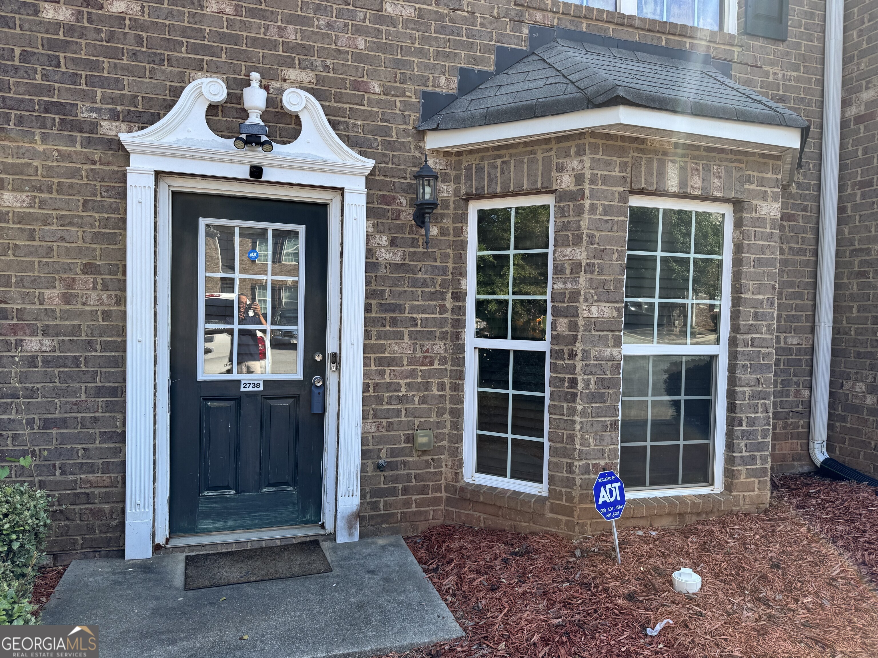 2738 Valley Green DR