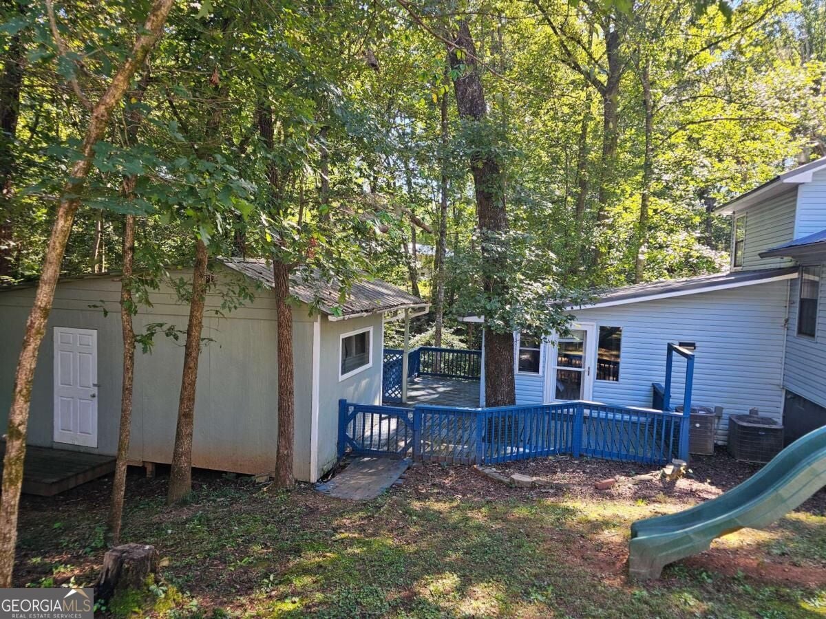 290 Emerald DR