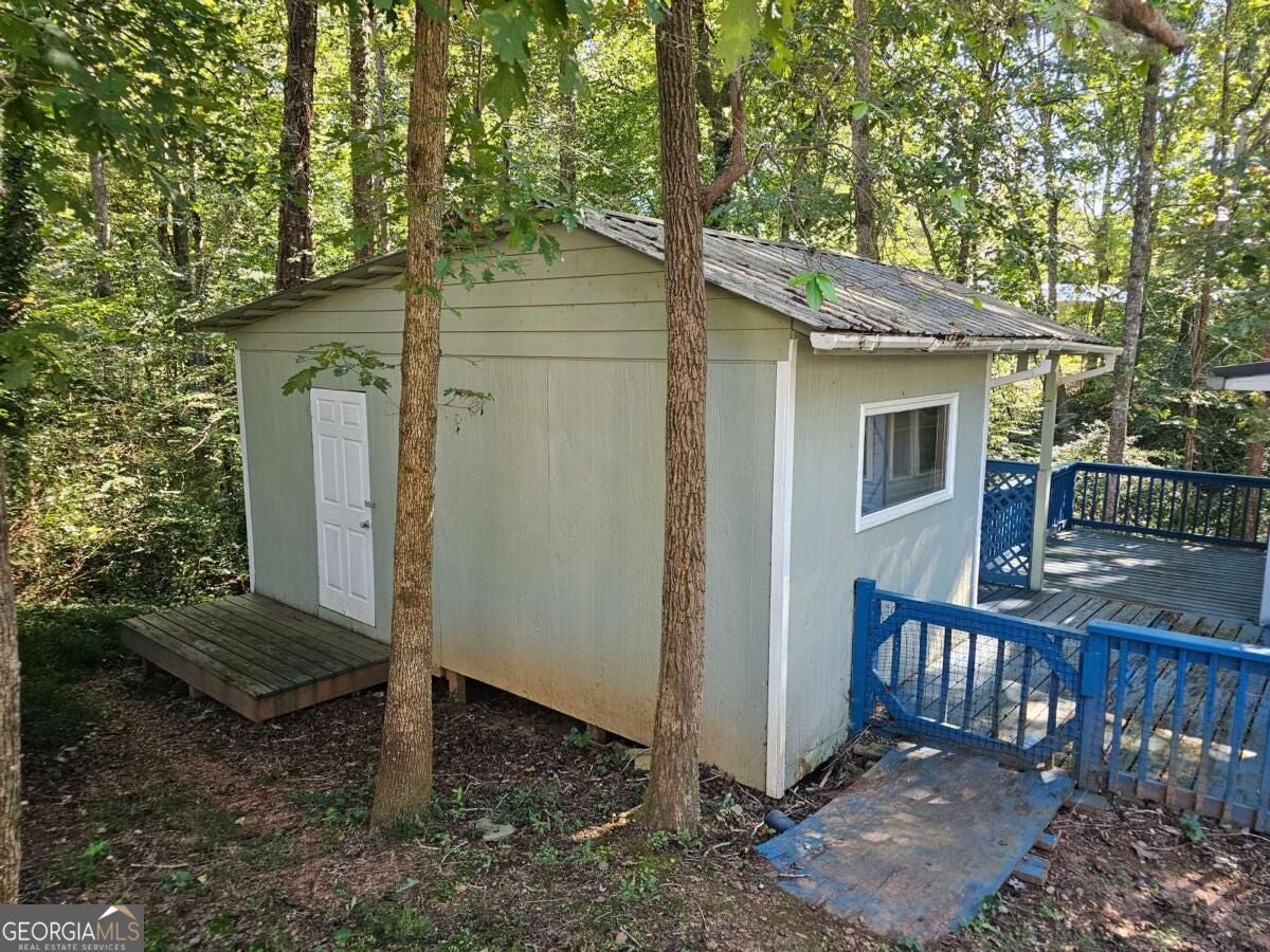 290 Emerald DR