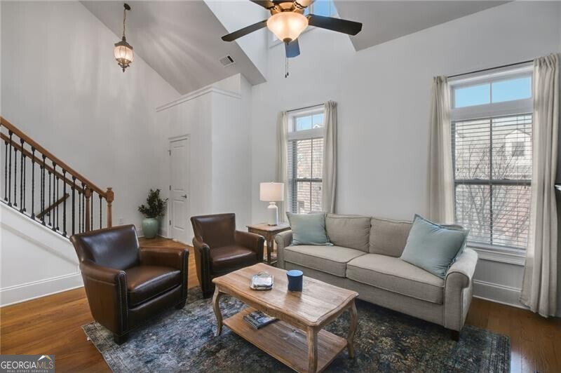 Sandy Springs, Georgia 30328, United States, 2 Bedrooms Bedrooms, ,3 BathroomsBathrooms,Residential,Active,8454