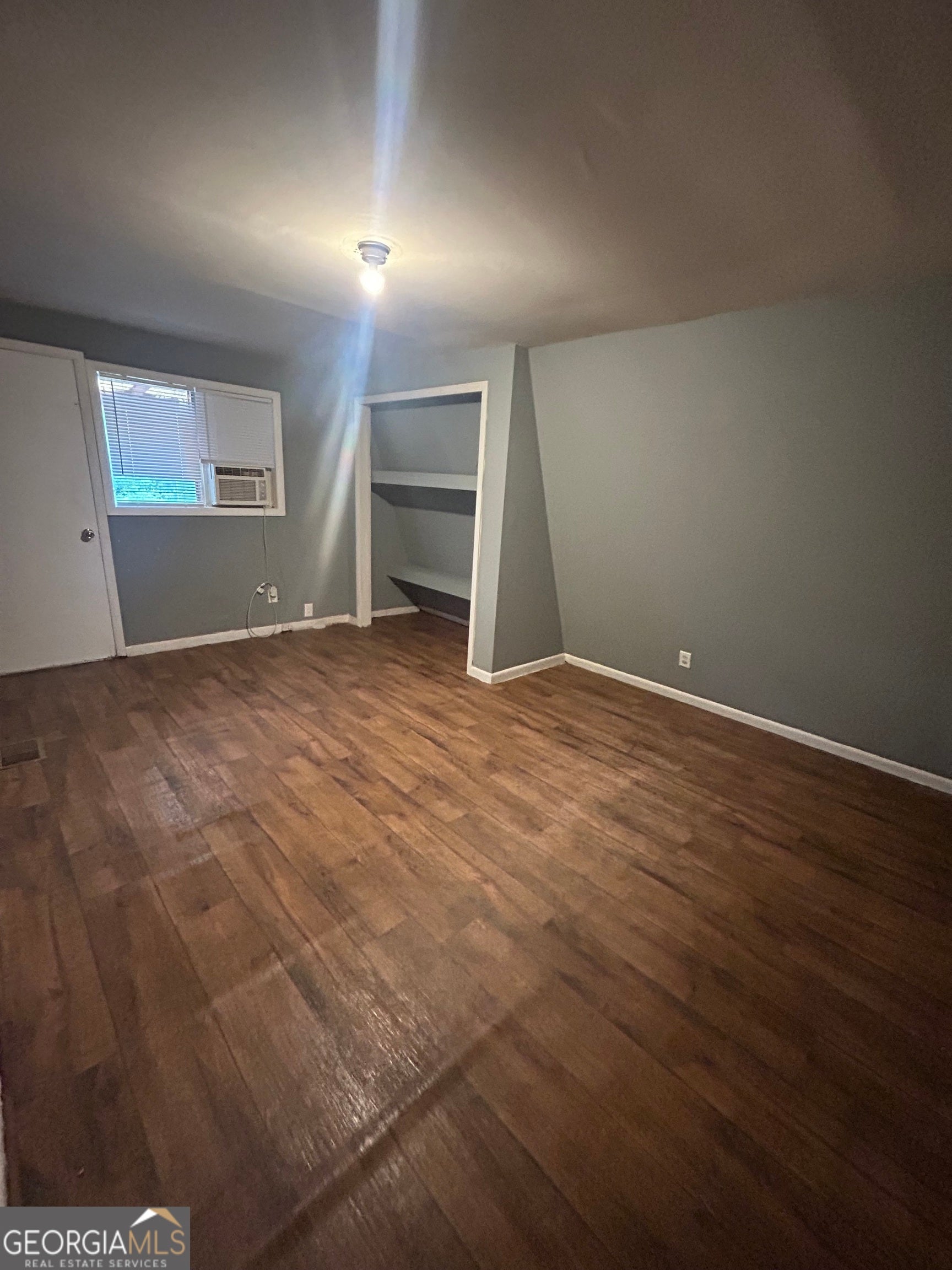 330 Meadowbrook DR