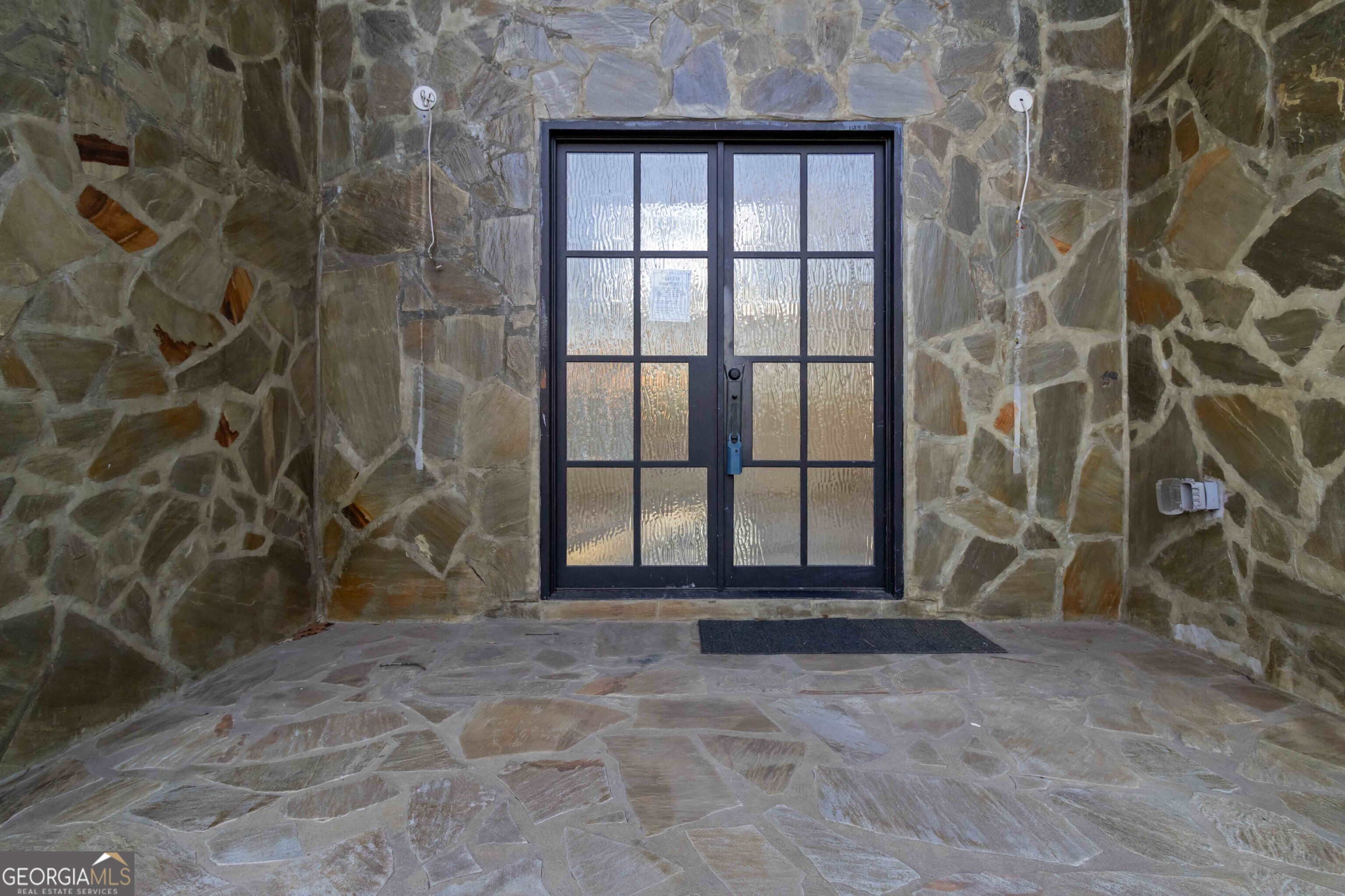 1620 Saddle Ridge WAY