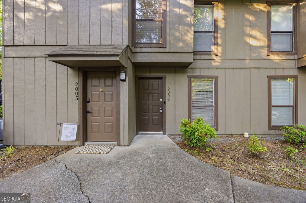 Photo of 2006 Cumberland Court SE, Smyrna, GA 30080 (MLS # 10766665)
