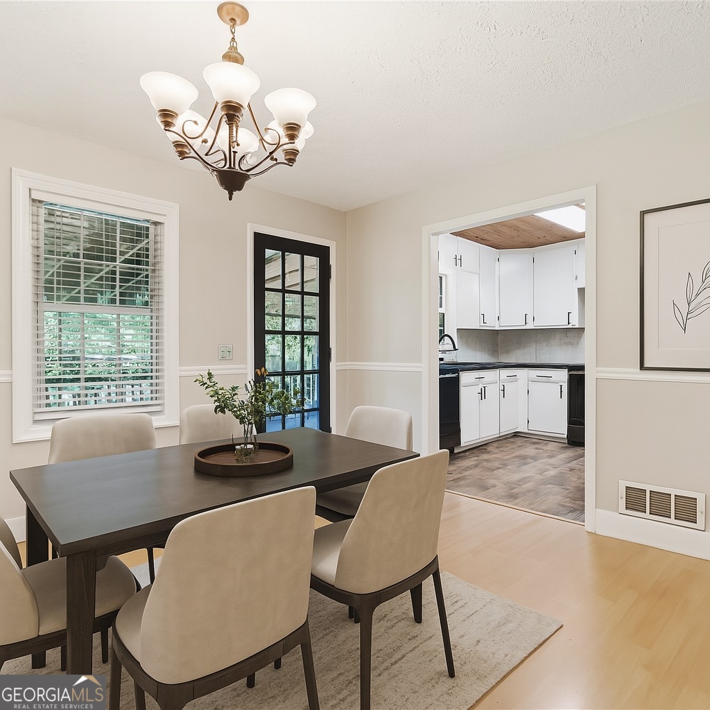 191 Cherokee Village CT