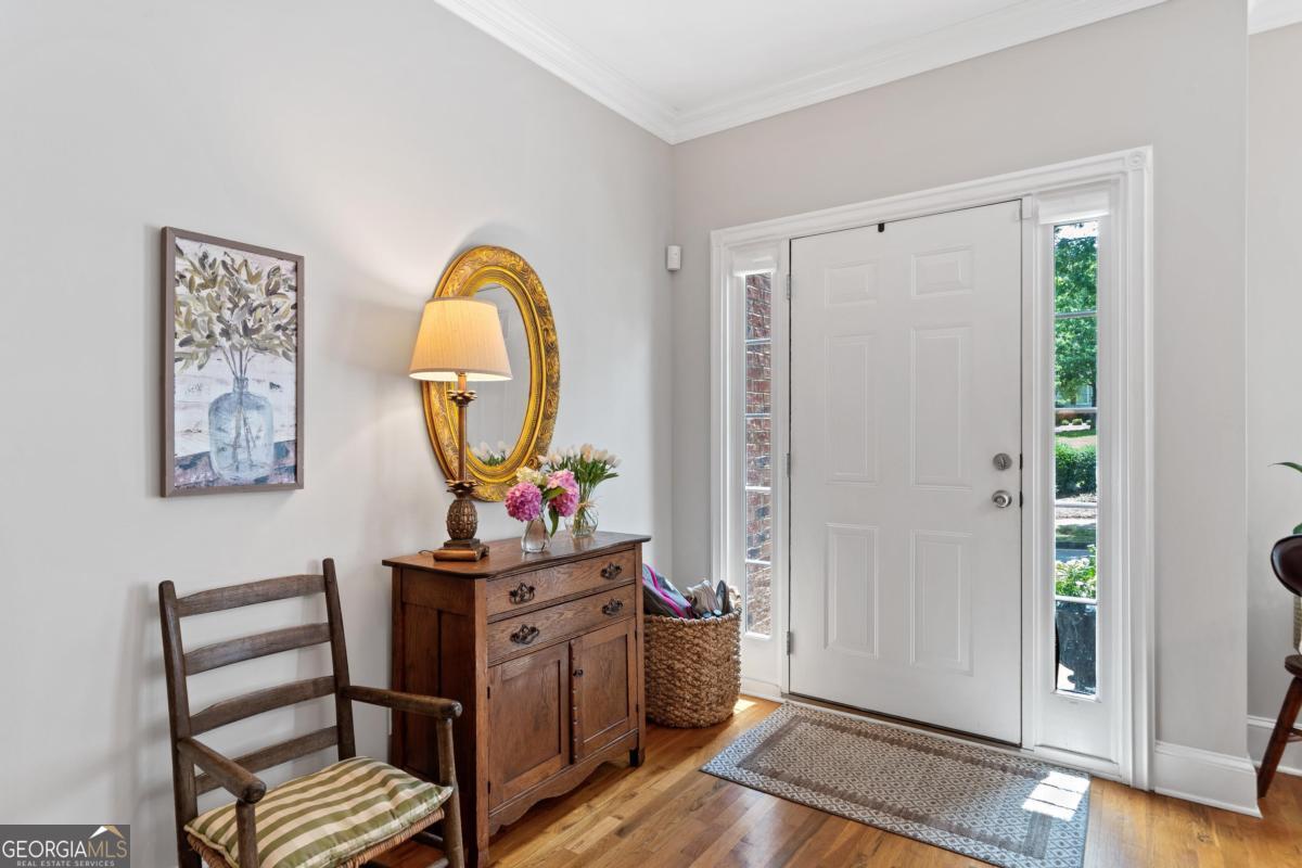 1031 Surrey LN