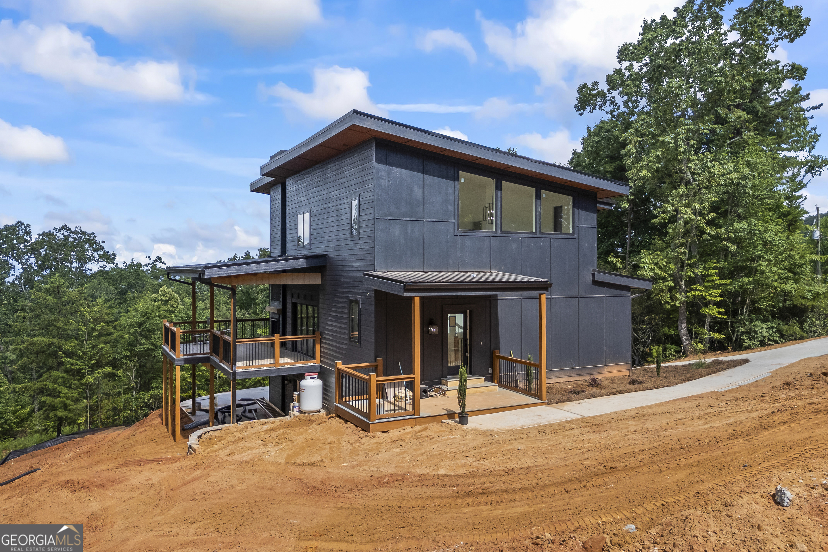 1320 Daybreak RD