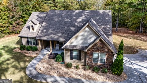 A home in Newnan