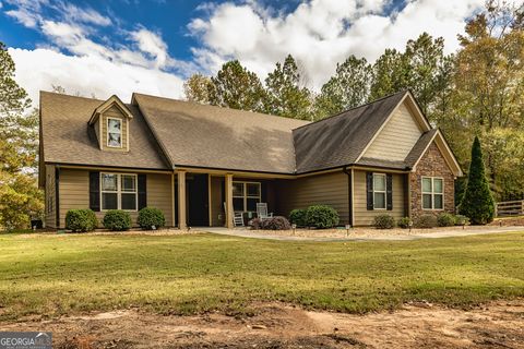 A home in Newnan