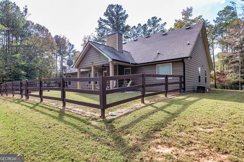 A home in Newnan