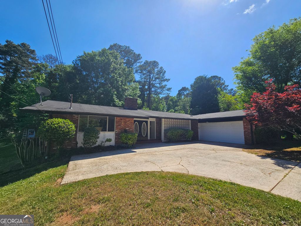 Photo of 3543 Cloudland Drive, Stone Mountain, GA 30083 (MLS # 10763061)