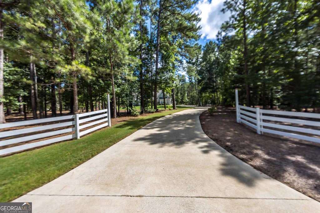 Photo of 131 Hidden Lake Trail, Pine Mountain, GA 31822 (MLS # 10822319)