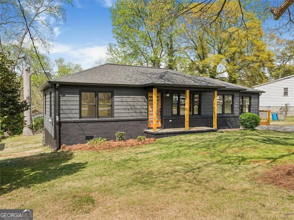 Photo of 960 Pine Forest Drive, Mableton, GA 30126 (MLS # 10721891)