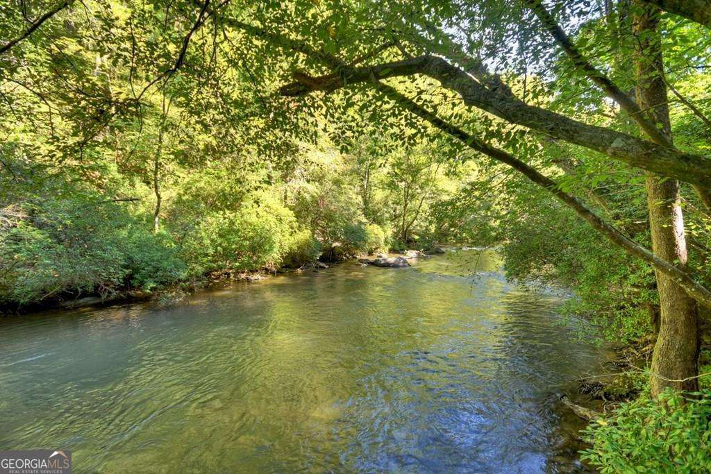 48 Riverwood TRL