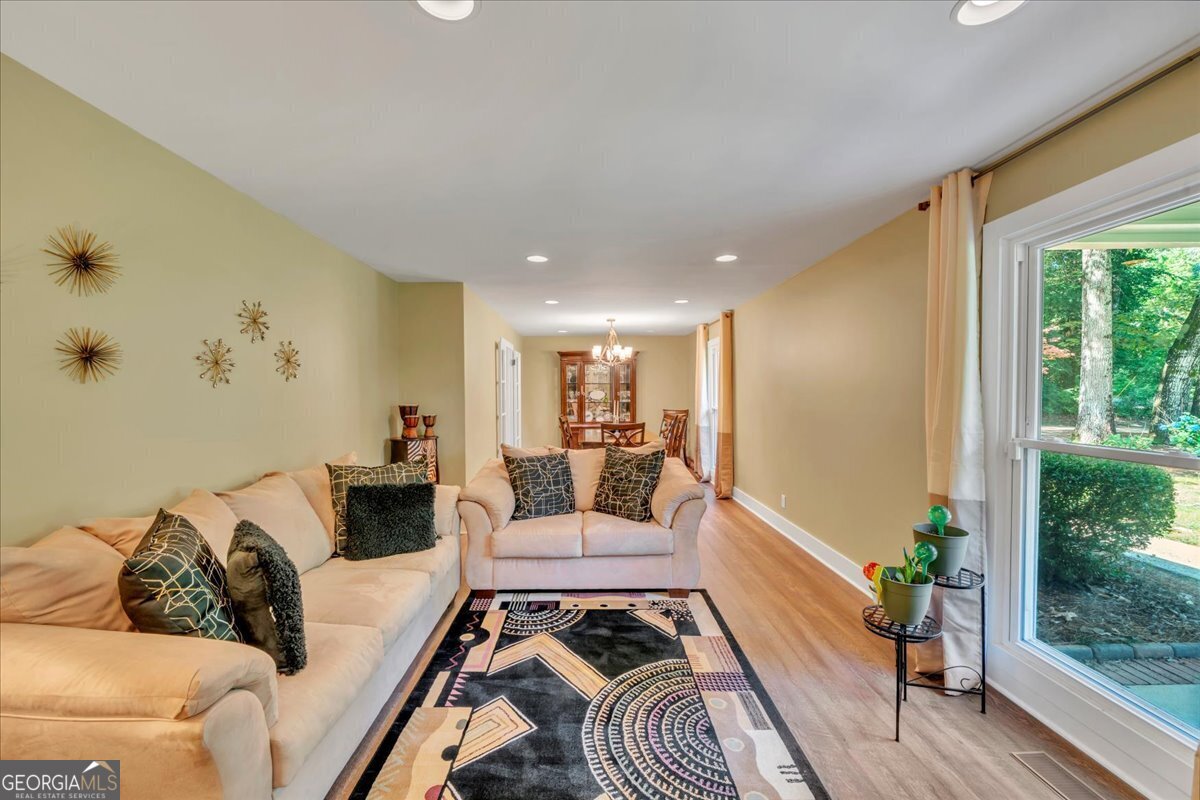 7234 Neal DR