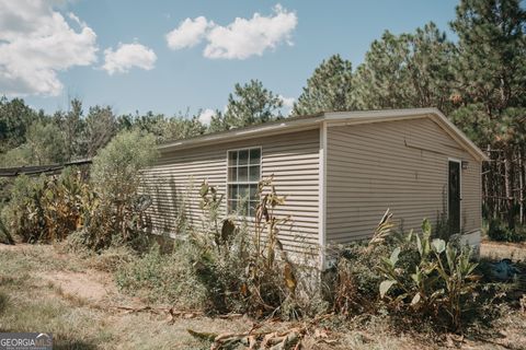 A home in Leslie