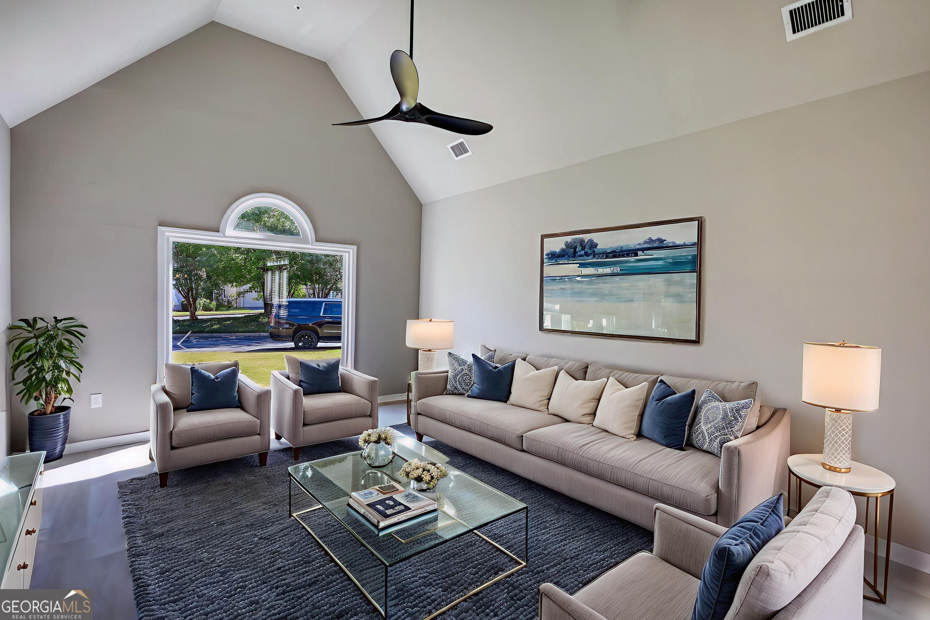 2111 Highland Club DR SE