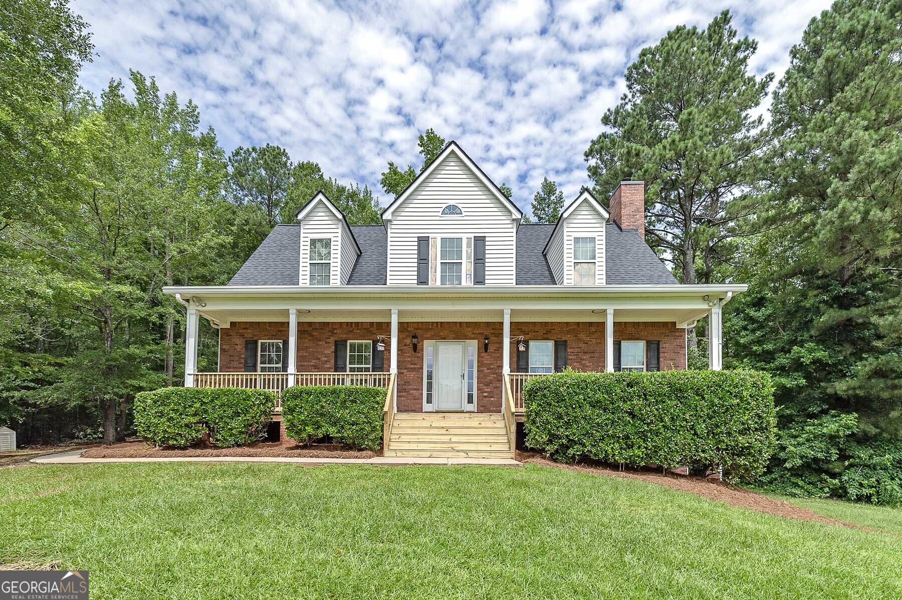 949 Amelia RD