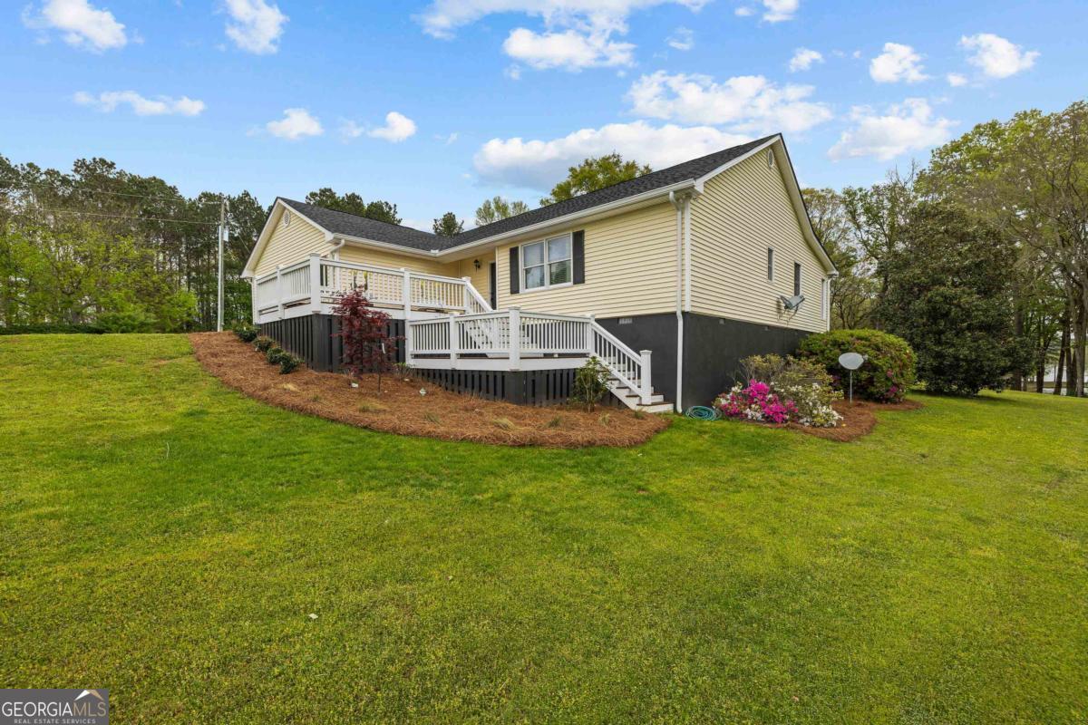 1021 Twin Rivers LN