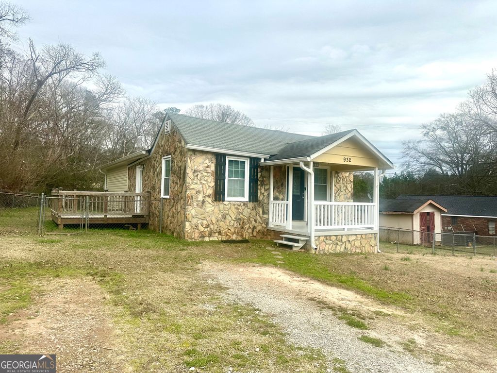 Photo of 932 Greer Rd, Griffin, GA 30223 (MLS # 10679480)