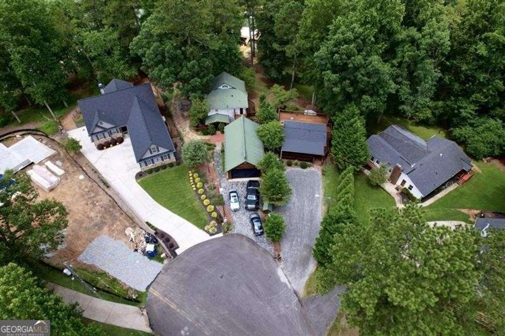 Photo of 8940 Bay Drive, Gainesville, GA 30506 (MLS # 10708508)