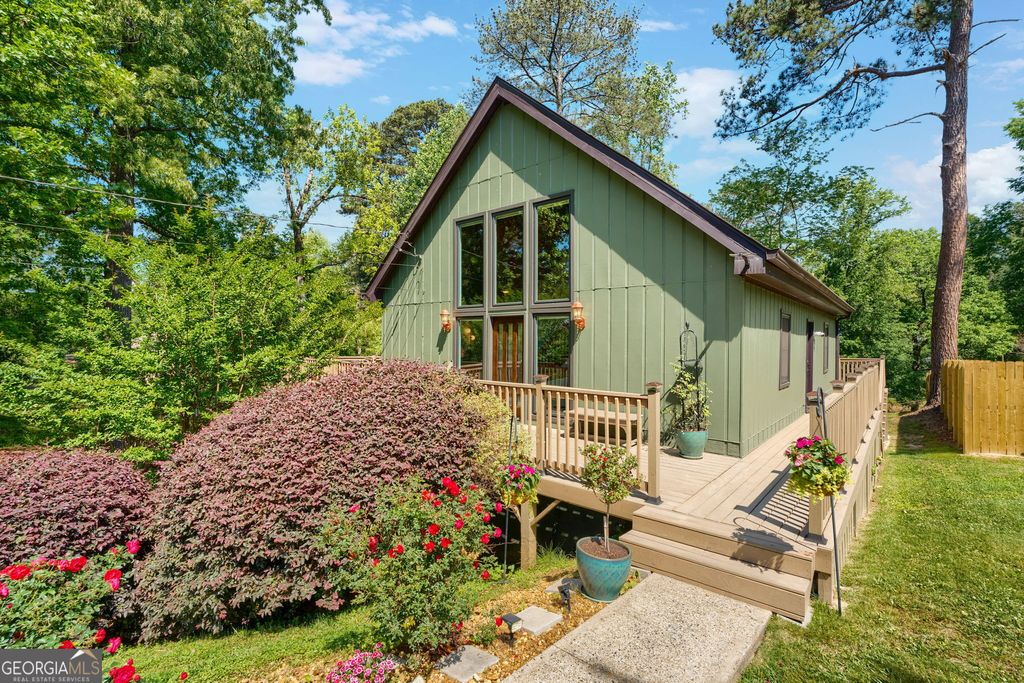 Photo of 2029 Harwinor Road SE, Smyrna, GA 30082 (MLS # 10753953)