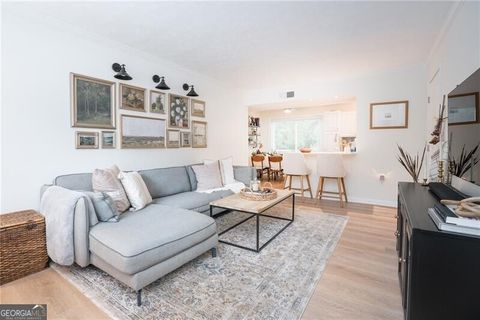 Photo of 100 Biscayne Drive NW #D1, Atlanta, GA 30309 (MLS # 10666632)