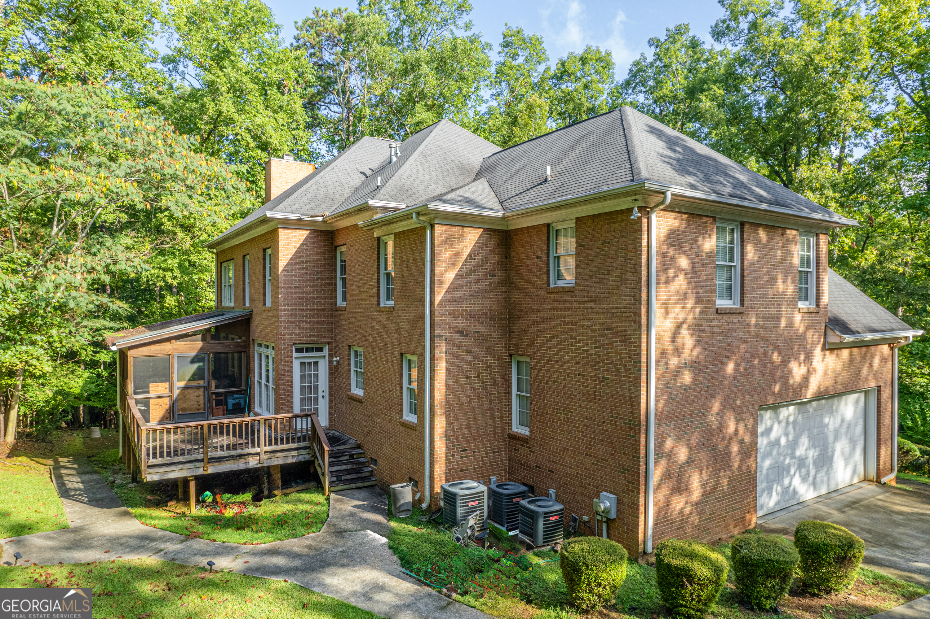 101 Westchester DR