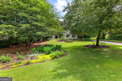 205 N Strathmore DR Sharpsburg GA 30277