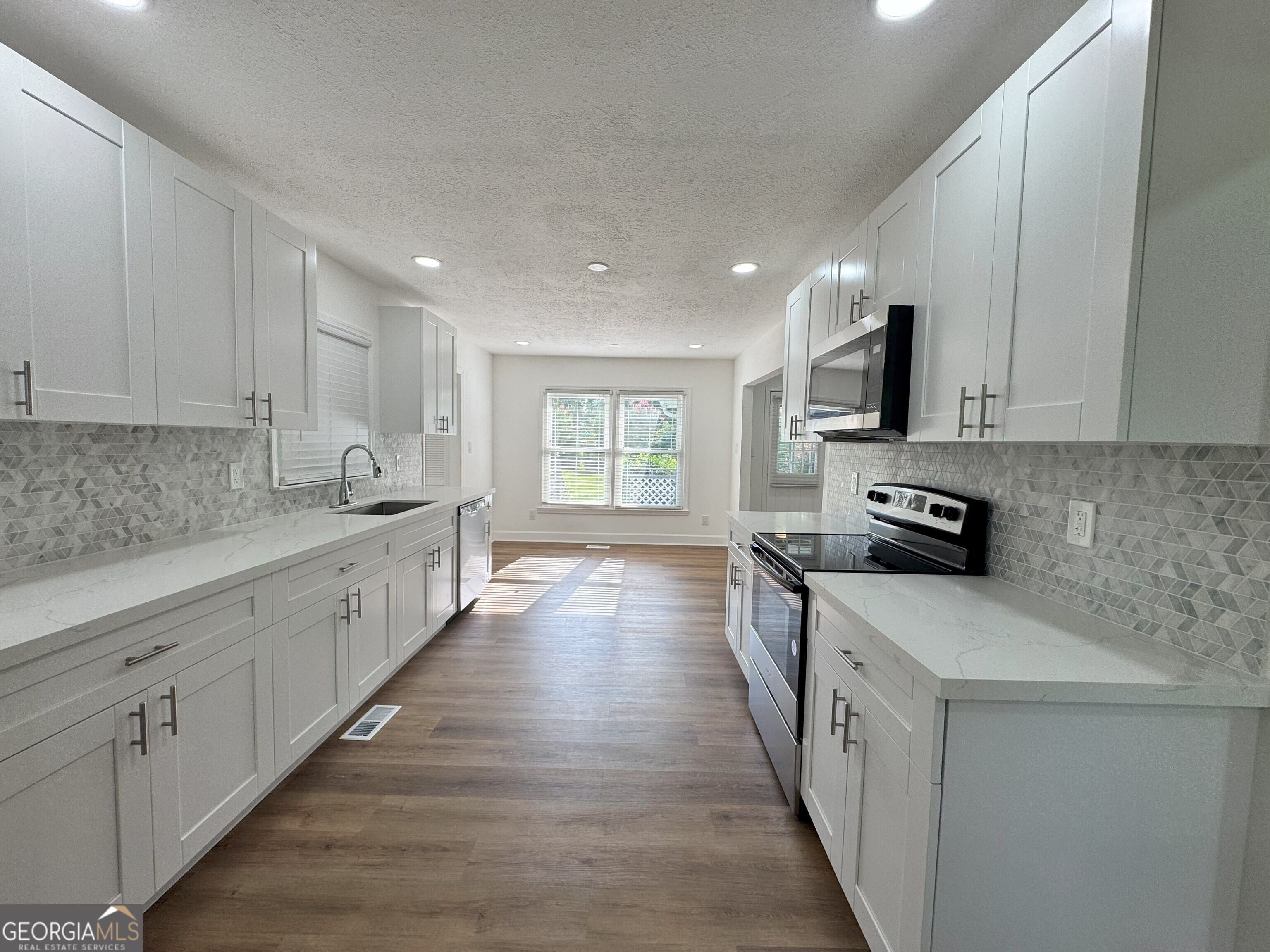 2015 Weymouth DR