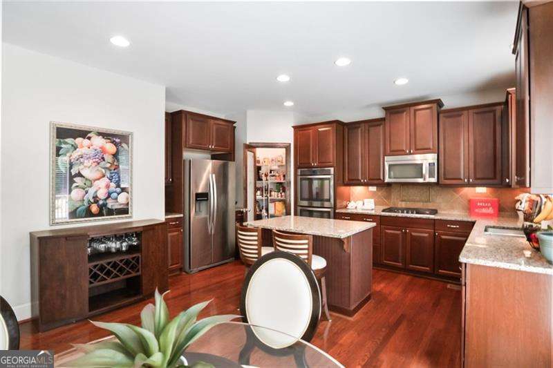 HARRISON OAKS - Residential