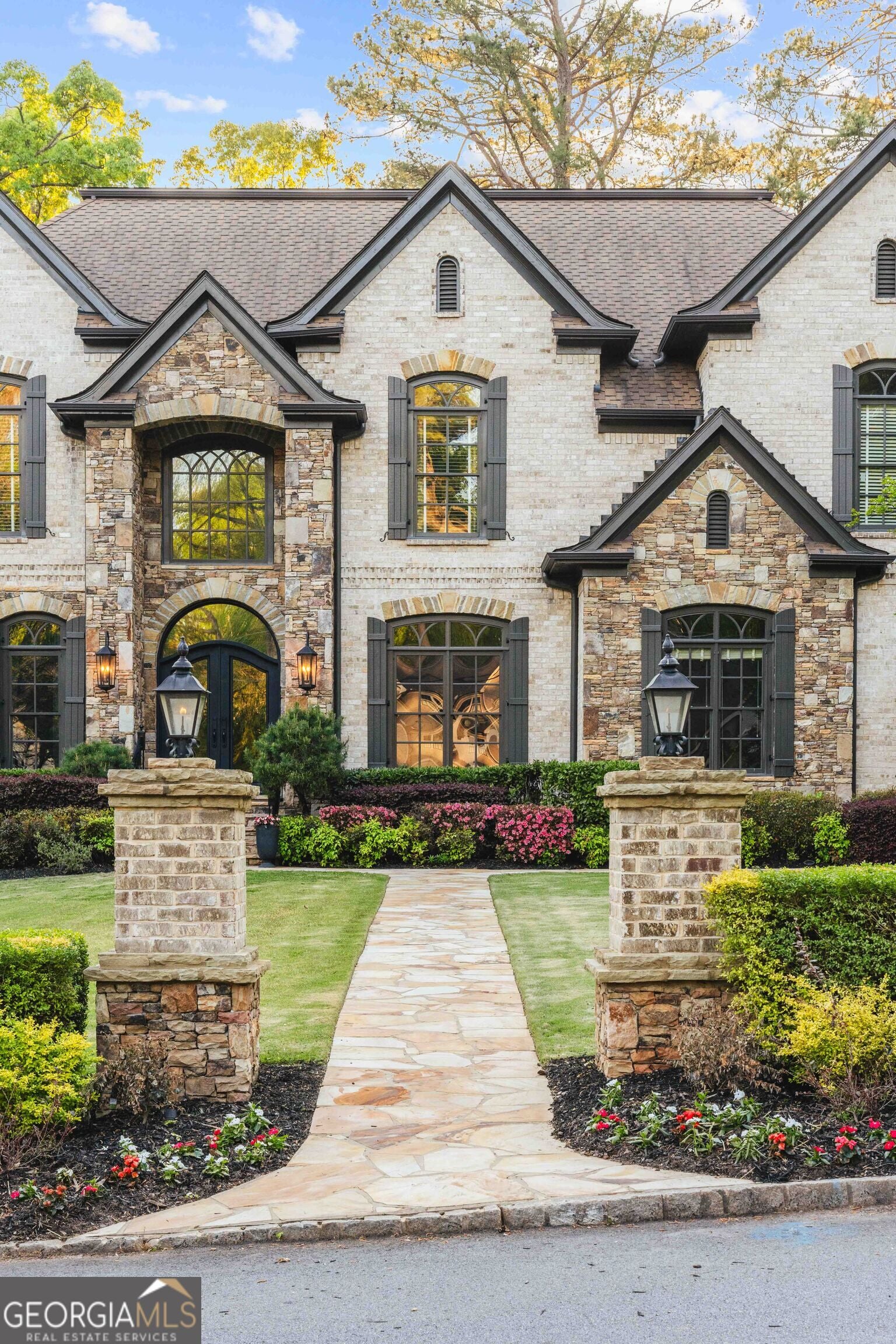 1686 Montcliff CT
