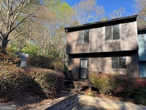 134 Fernbanks CT Athens GA 30605