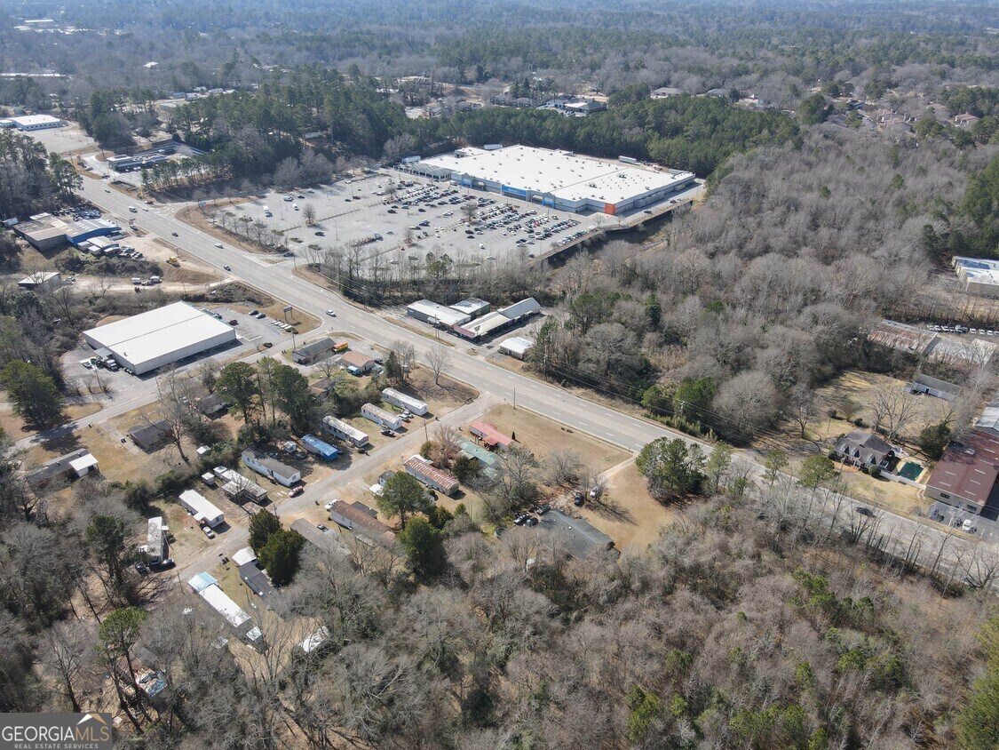 828 New Franklin RD